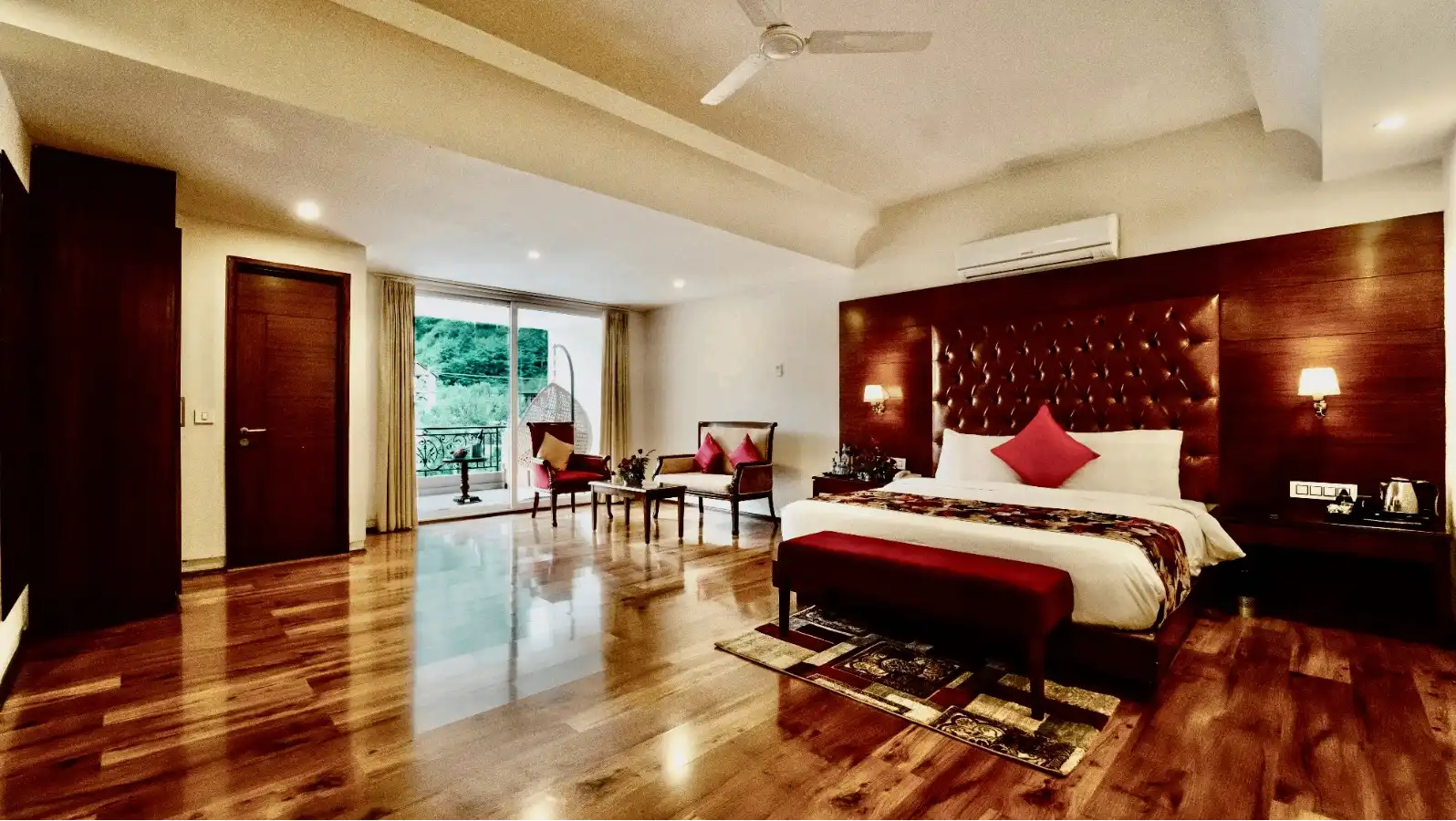 Rohtang Suite 313 with private Balcony
