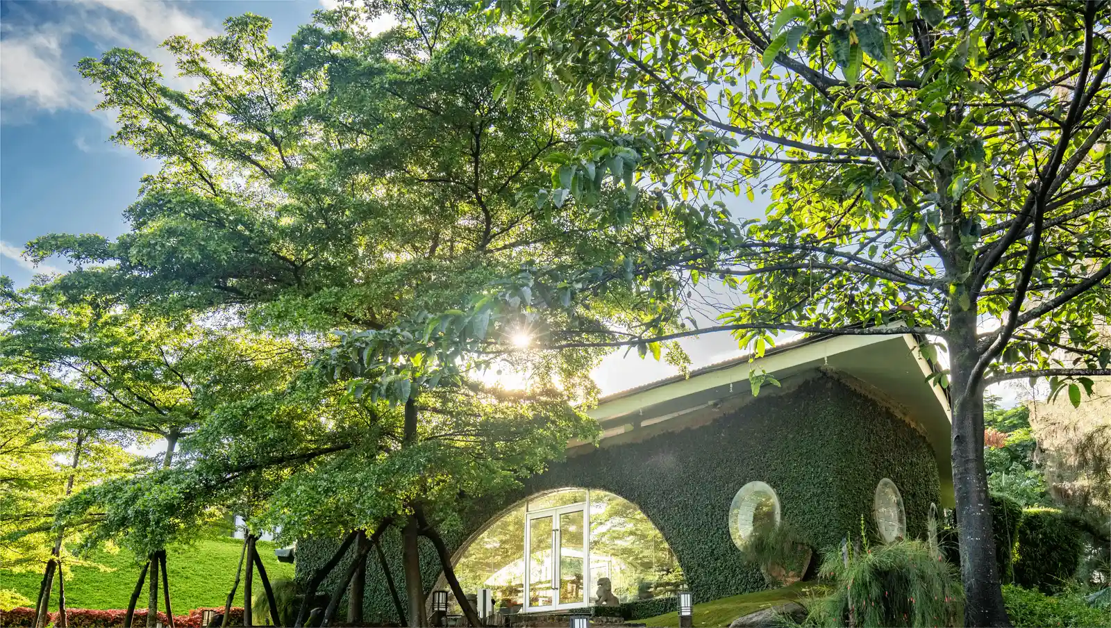 ARCHES -THE RESTAURANT