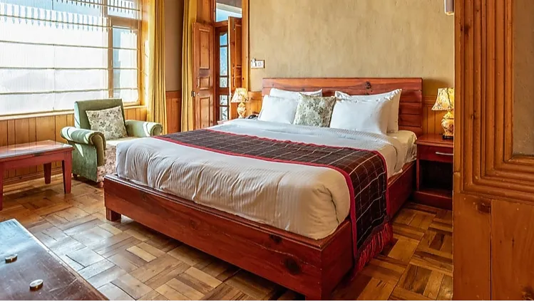 Luxury Rooms with Shared Balcony