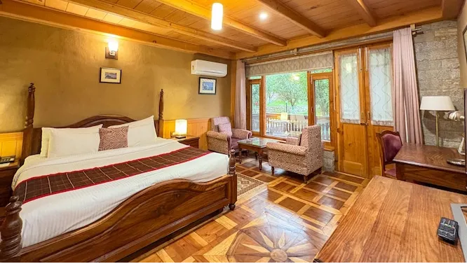 Mountain Pass Rooms with Private Balcony