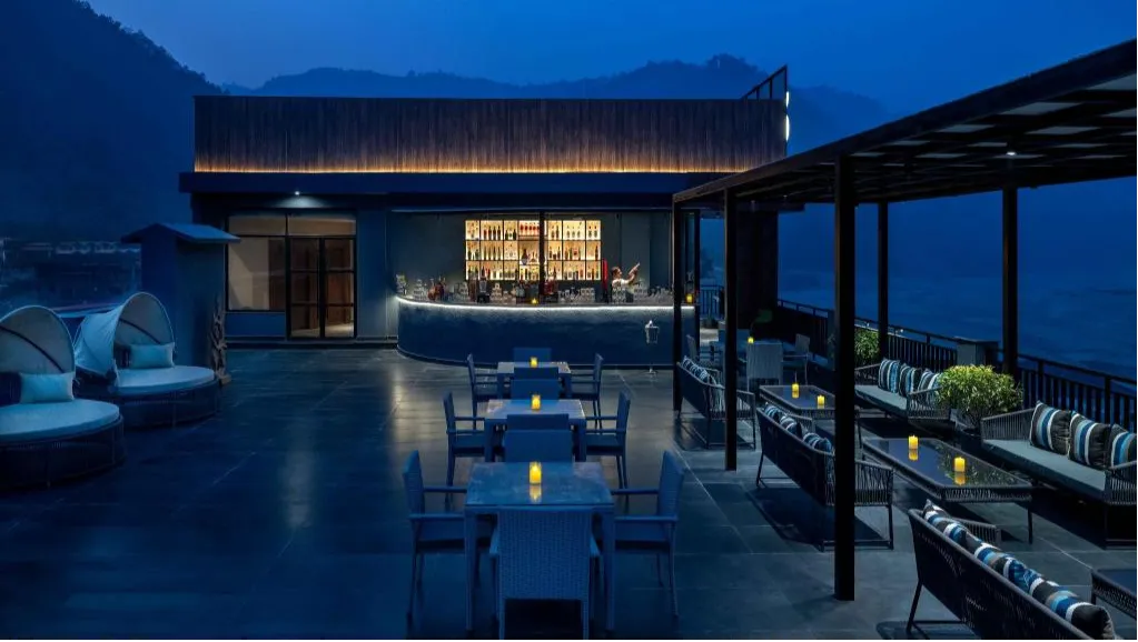  Rooftop Café and Bar