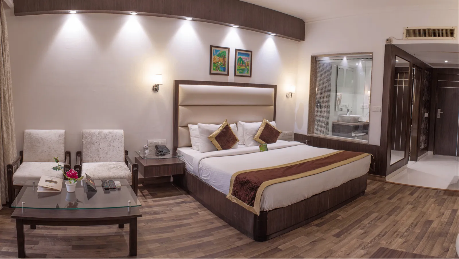 Luxury Room with Balcony