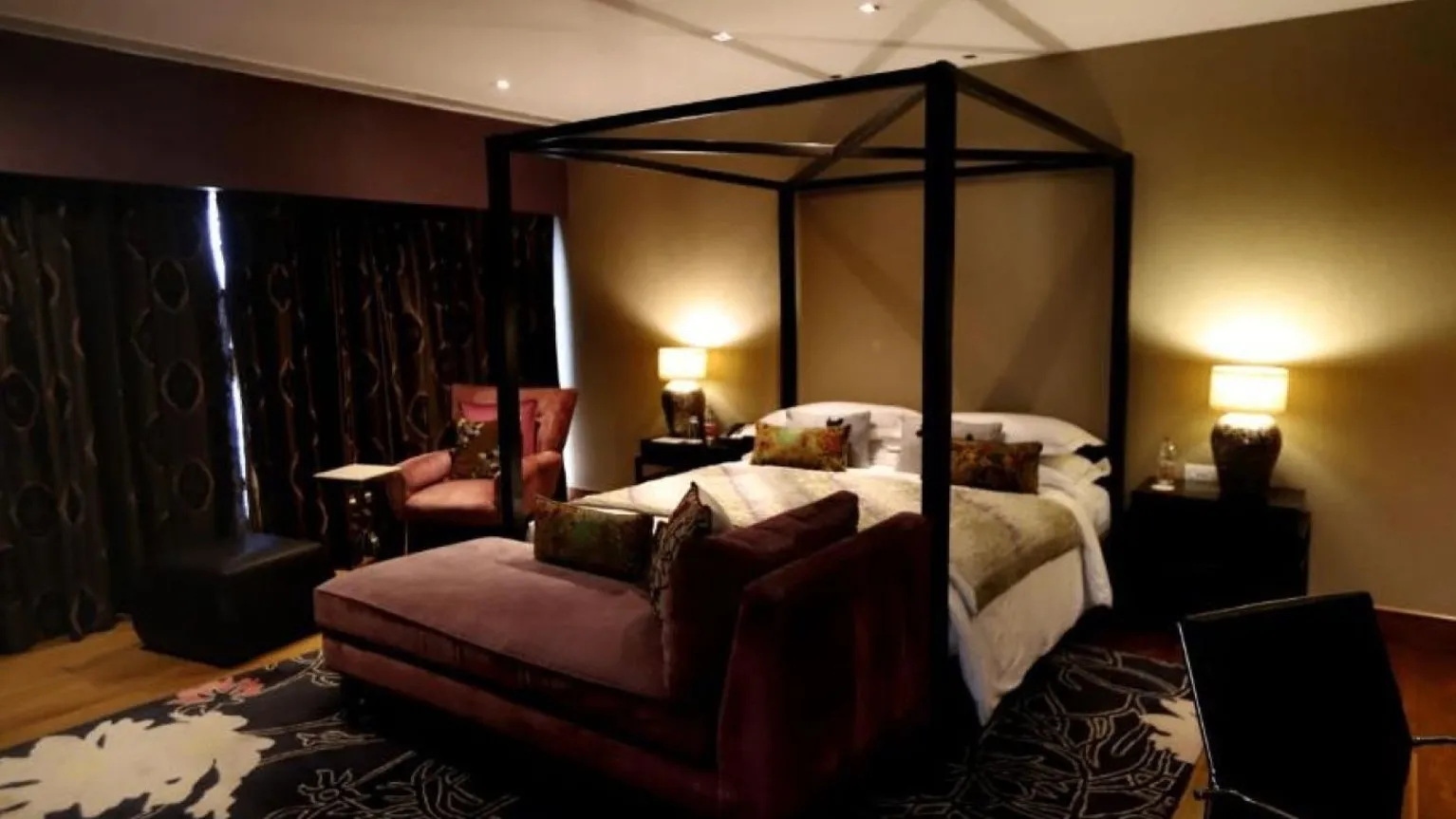 Luxury Suite One Bedroom