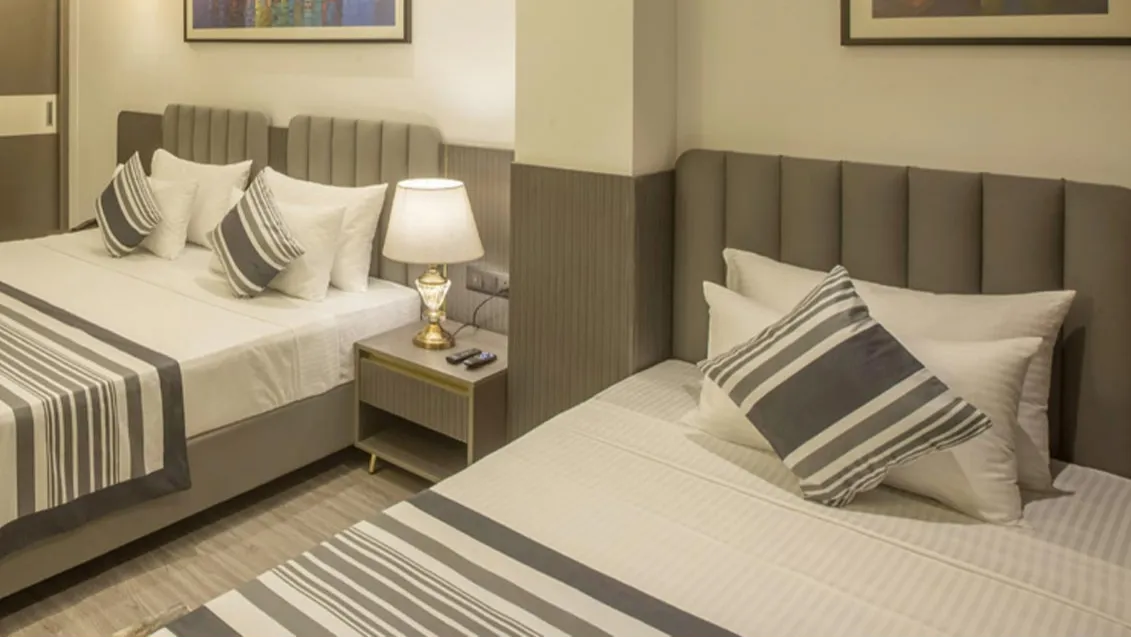  Luxury Triple Bed Room