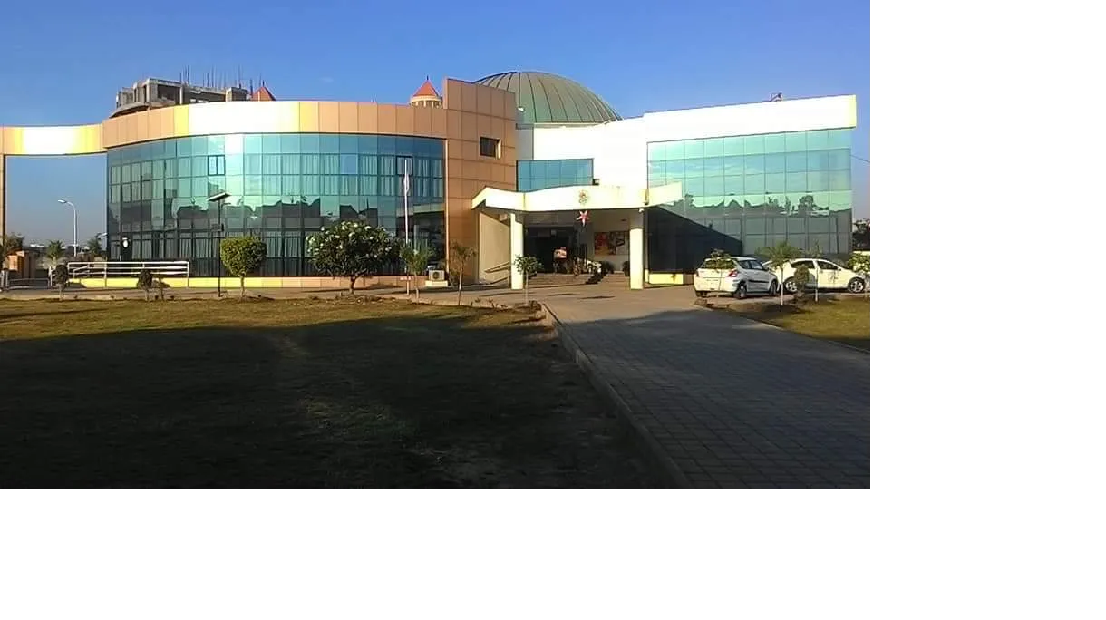 Country Club Undri — main image