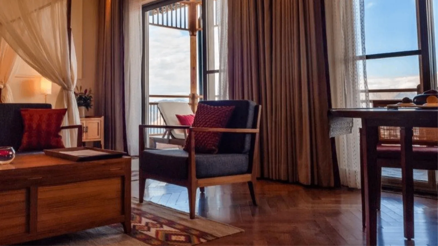 Suite Valley View King Bed