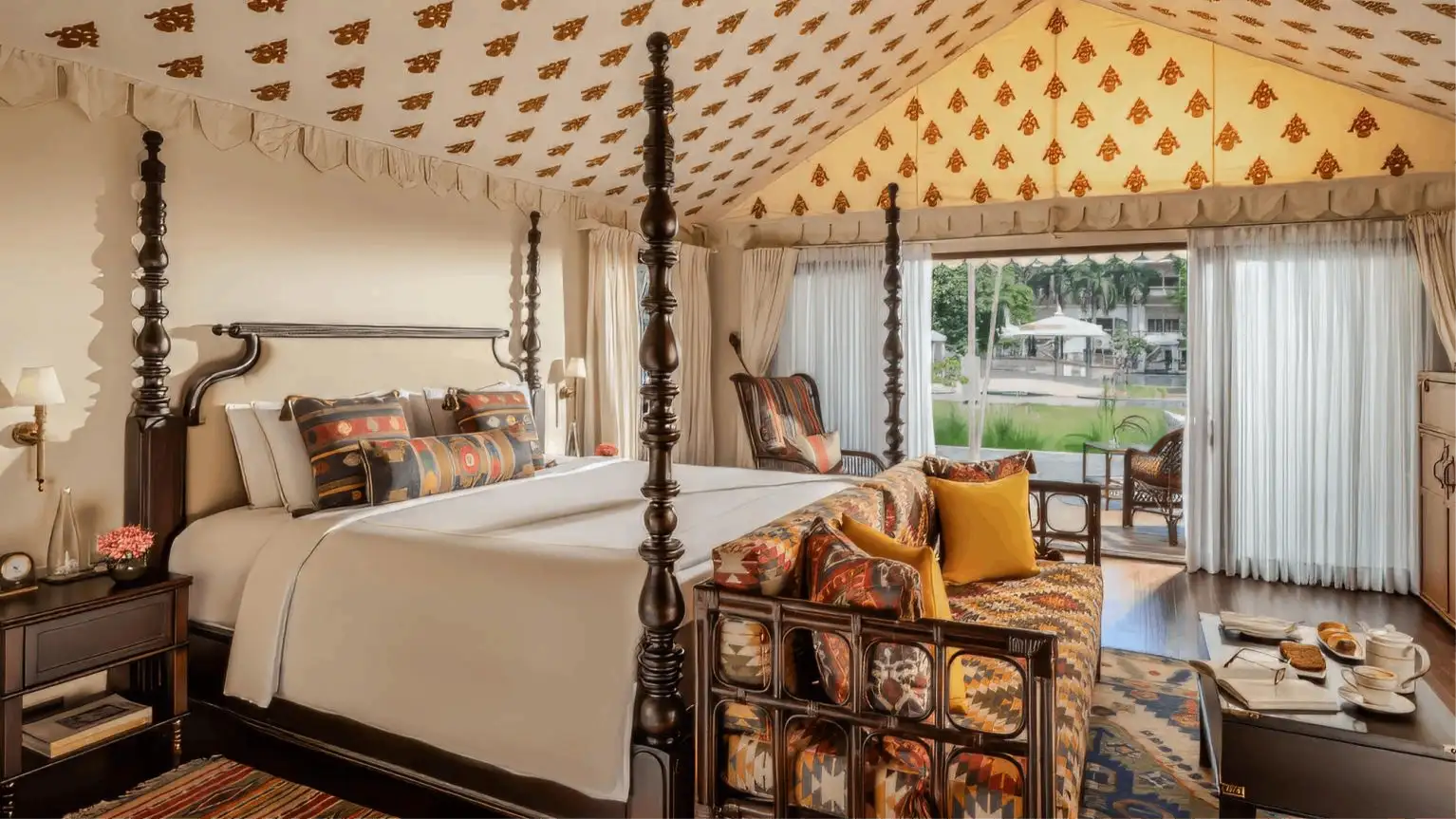 Luxury Tent with Sit Out