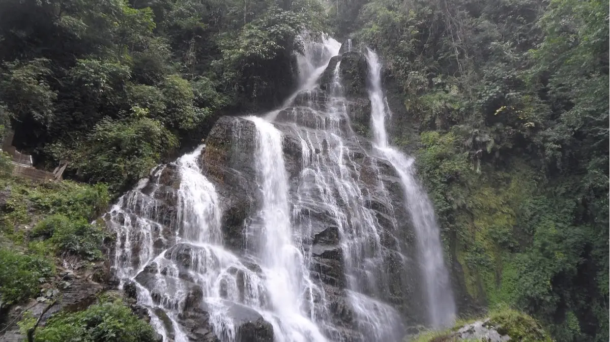 Kanchenjunga Waterfalls
