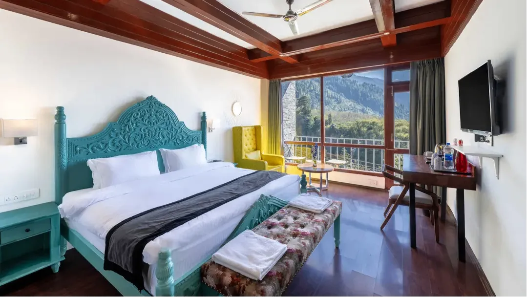 Luxury Room with Balcony