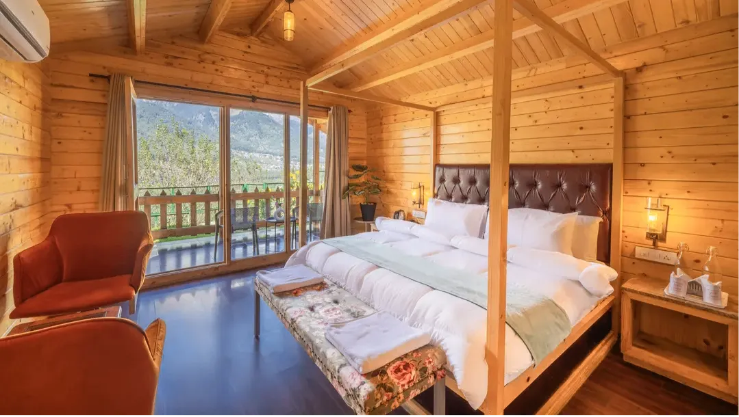 Alpine Cottage Room with Balcony (Mountain View)