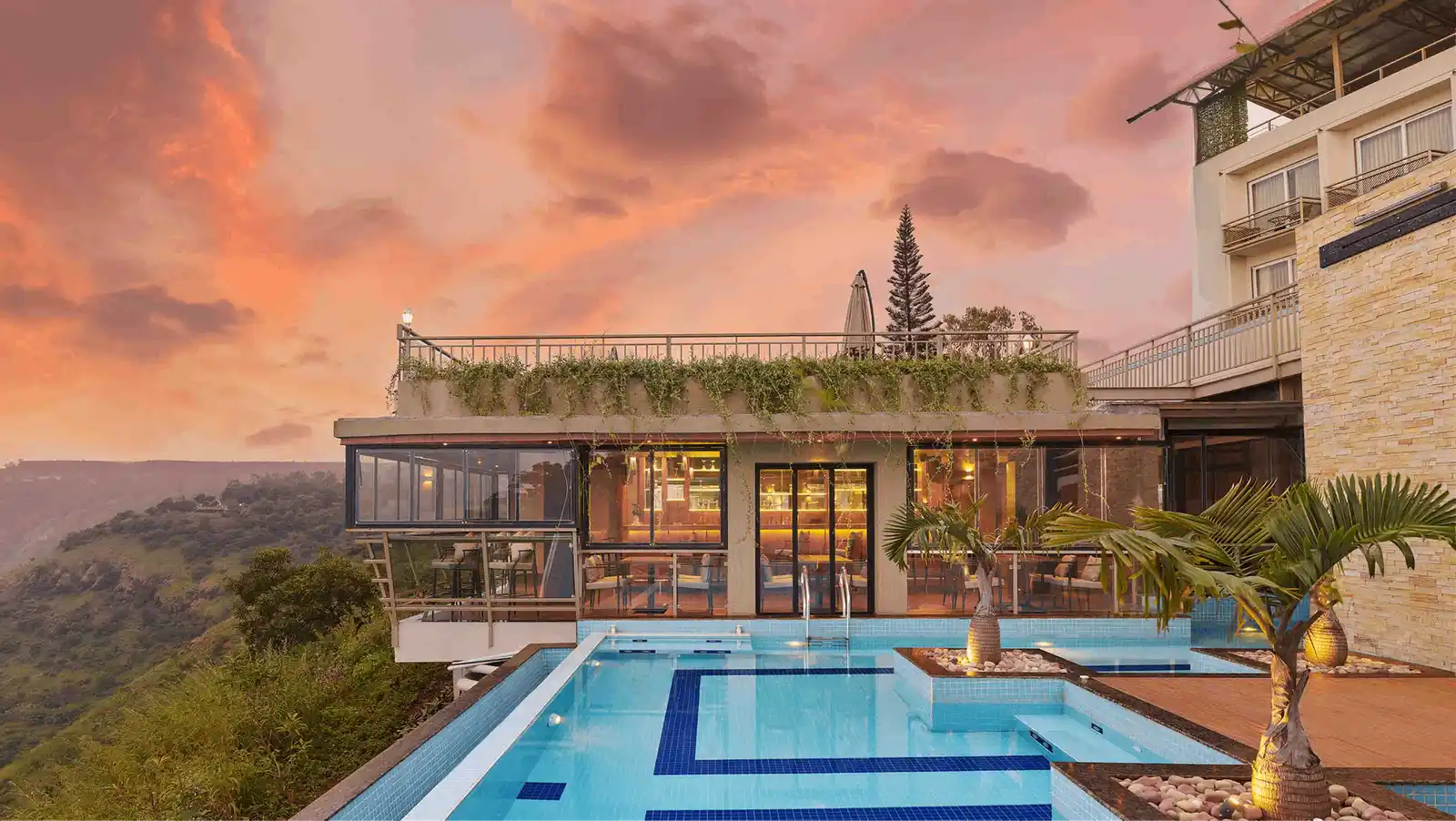 Zenzi - Bar | Bathe | Binge