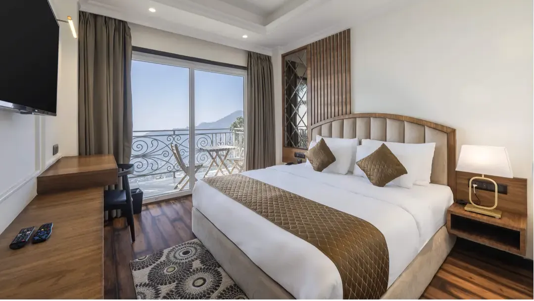 Premium Horizon with Balcony (Valley View)