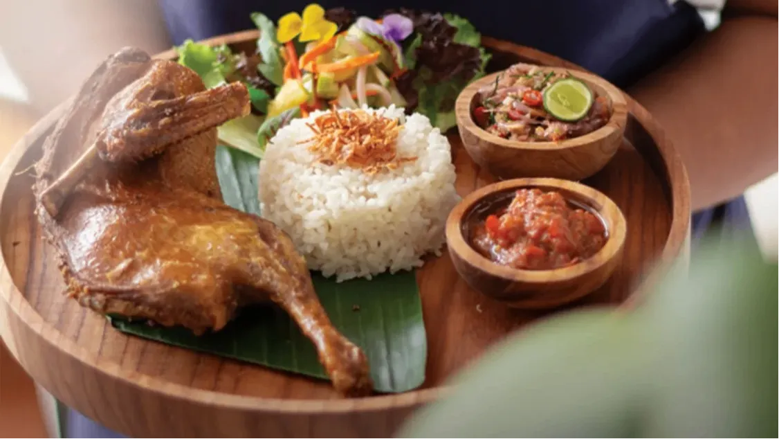 Oswego Bali Bar & Dining