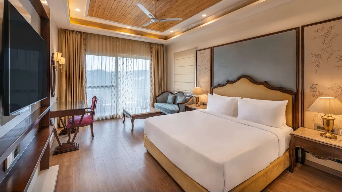 Executive Room – Valley View