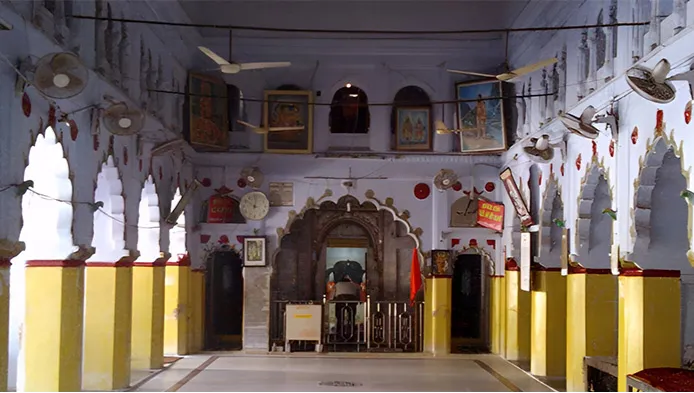 Shri Ganesh Temple - 1 KM