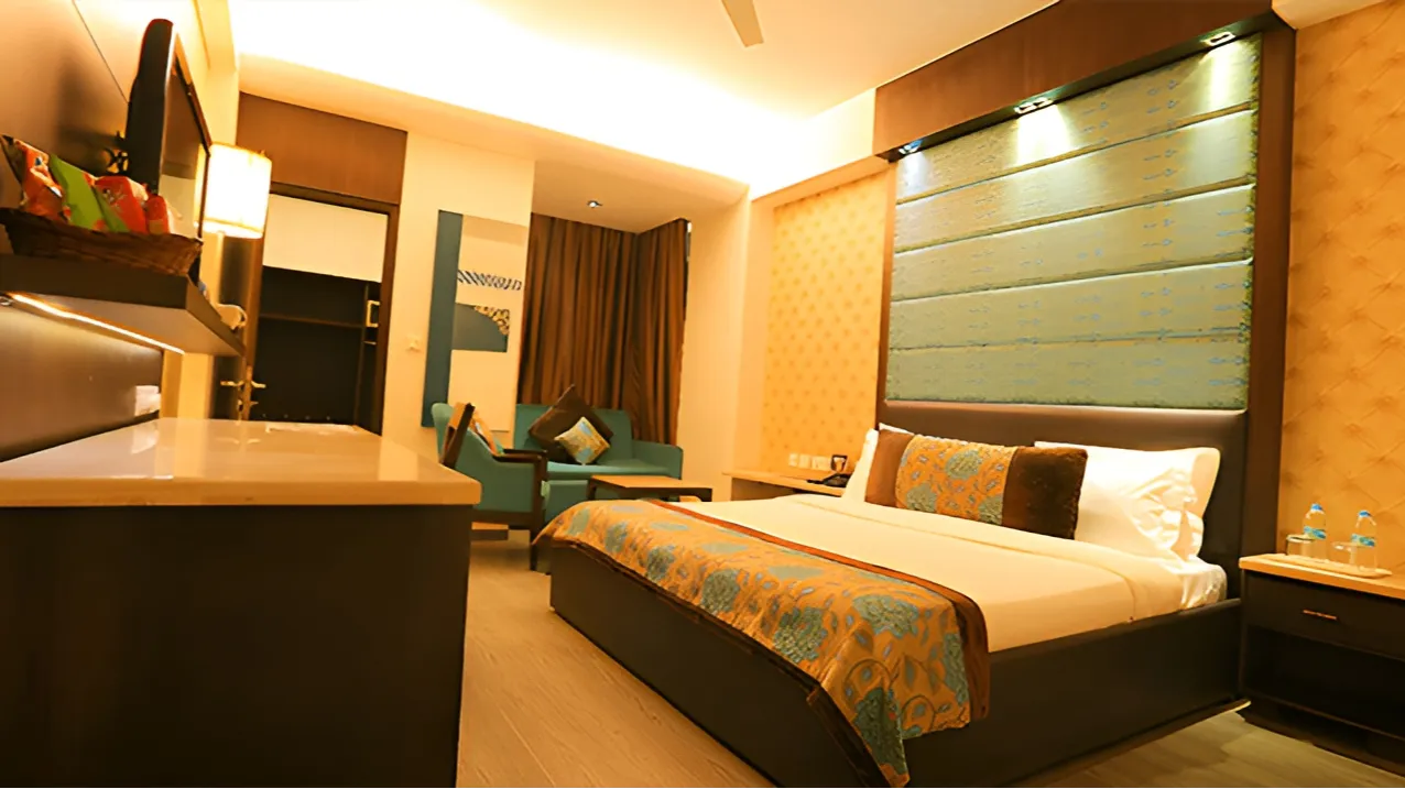 Royal Club Room