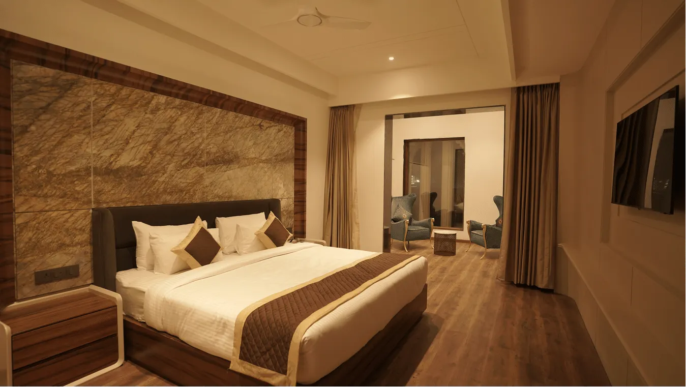 SUPERIOR ROOM