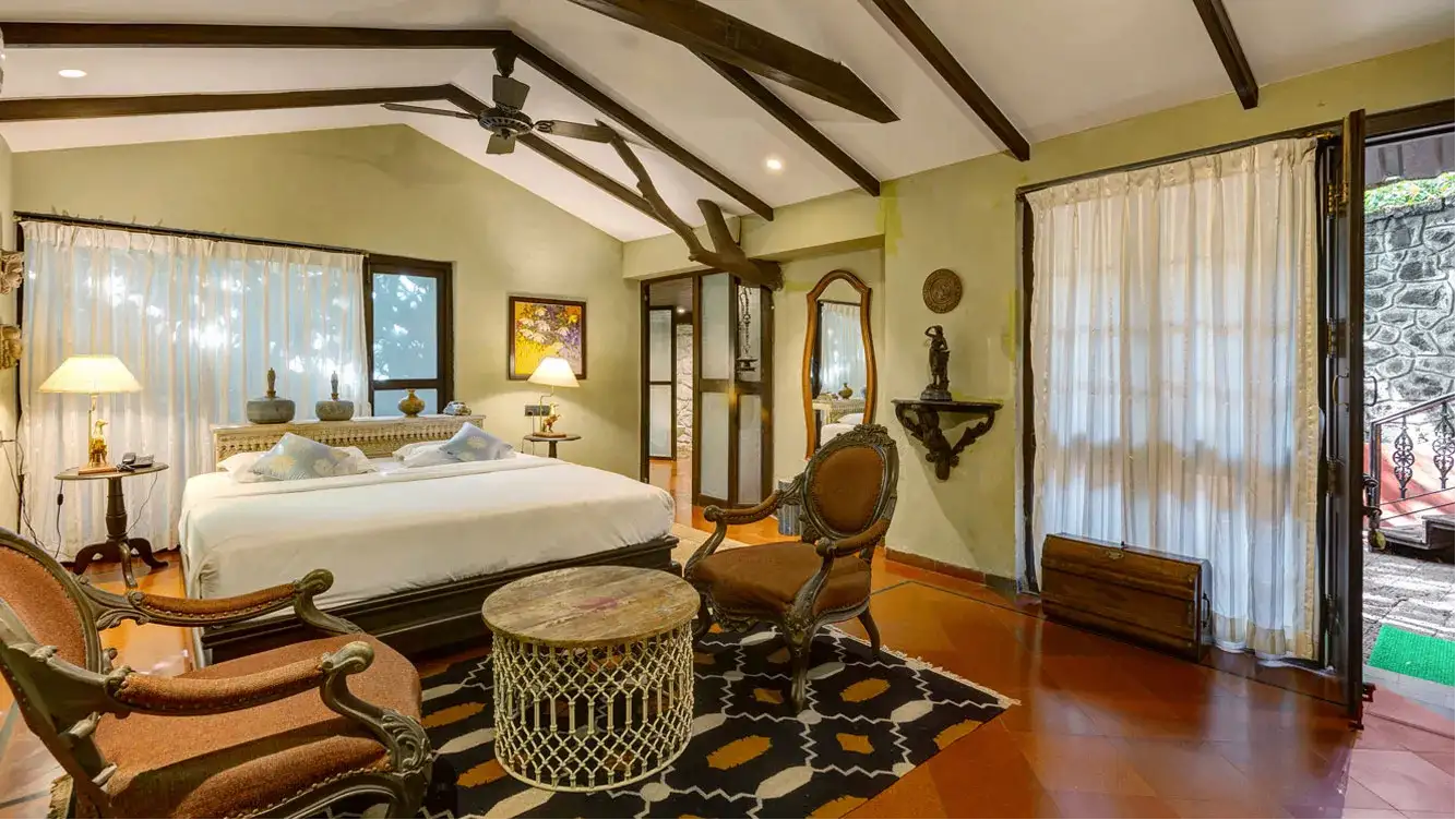 The Premium Hut - Private Suite, 1 Bed, Private Outdoor Seating, Bathtub