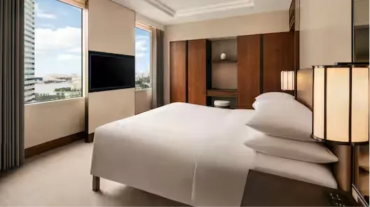 Two Bedroom Family Suite with Lounge Access