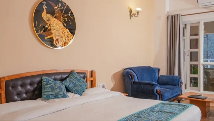 Lake Facing AC Deluxe Room