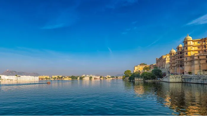 Udaipur (City of Lakes)