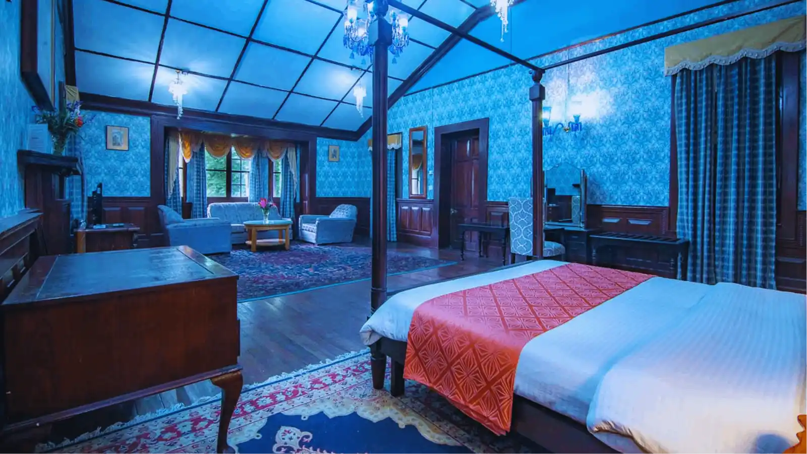 Regal Suite