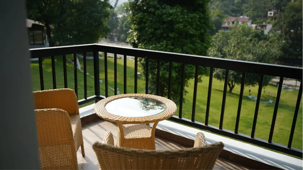 Premium Plus River Facing Room