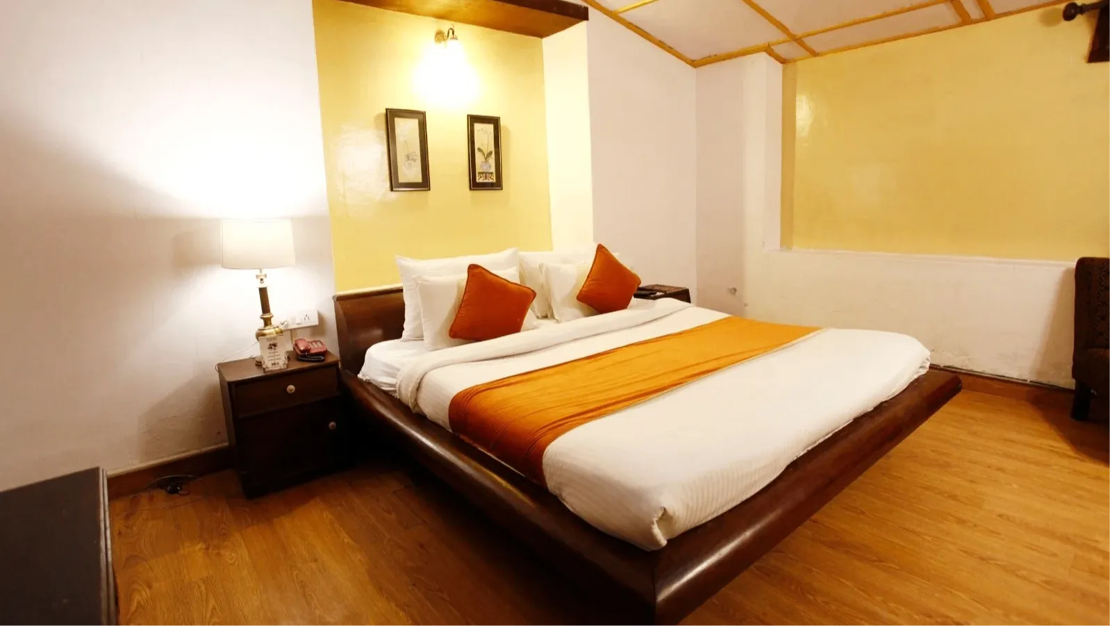 Deluxe Rooms