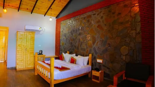Leopard club Room 
