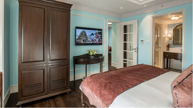 Deluxe Suite With Bathtub