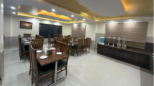 MANALI QUEEN RESTAURANT