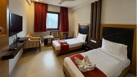 Elite Twin Bed Room