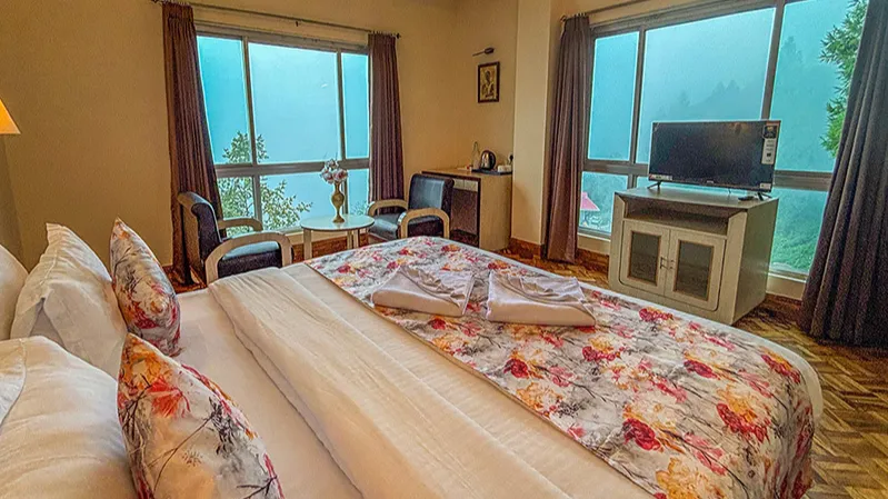 Premium Kanchenjungha View