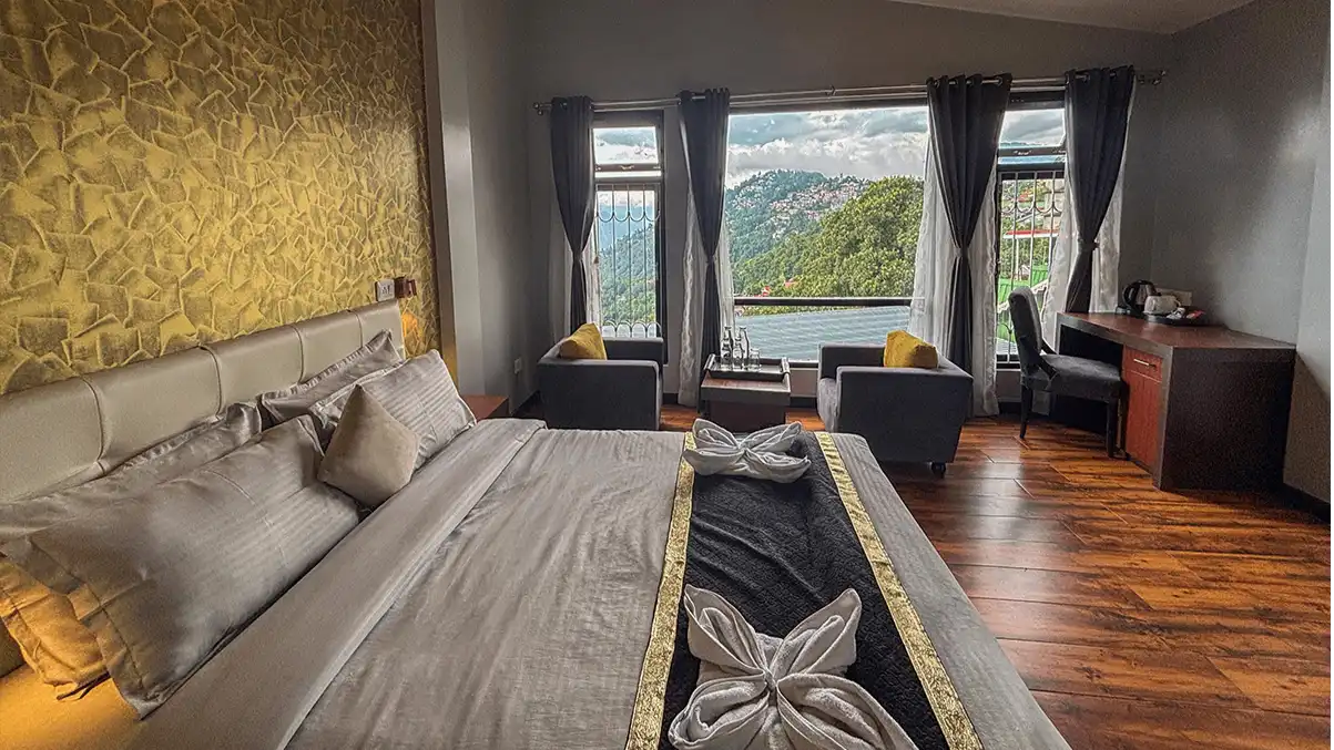 Premier Attic Mountain View