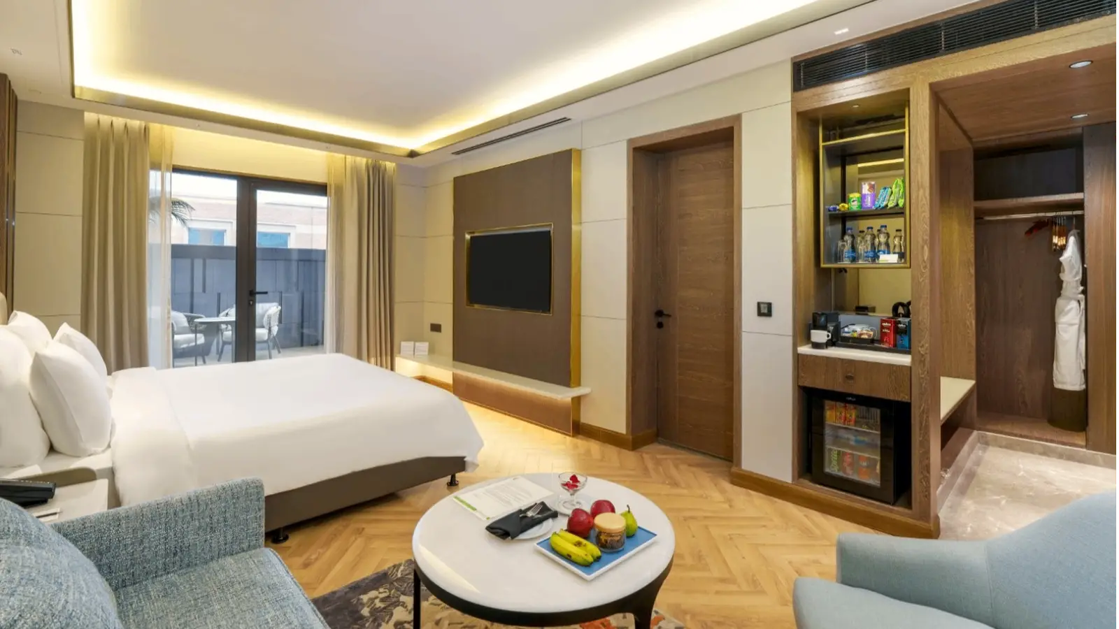 Nirvana Room with Open Air Shower