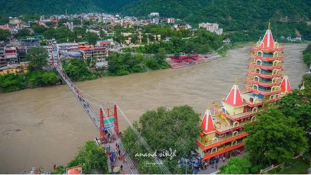  Lakshman Jhula Bridge