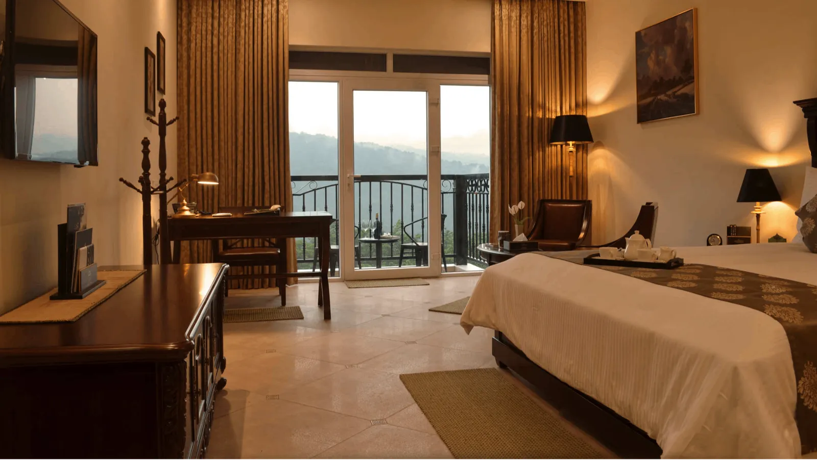 Montrose Luxury Suite