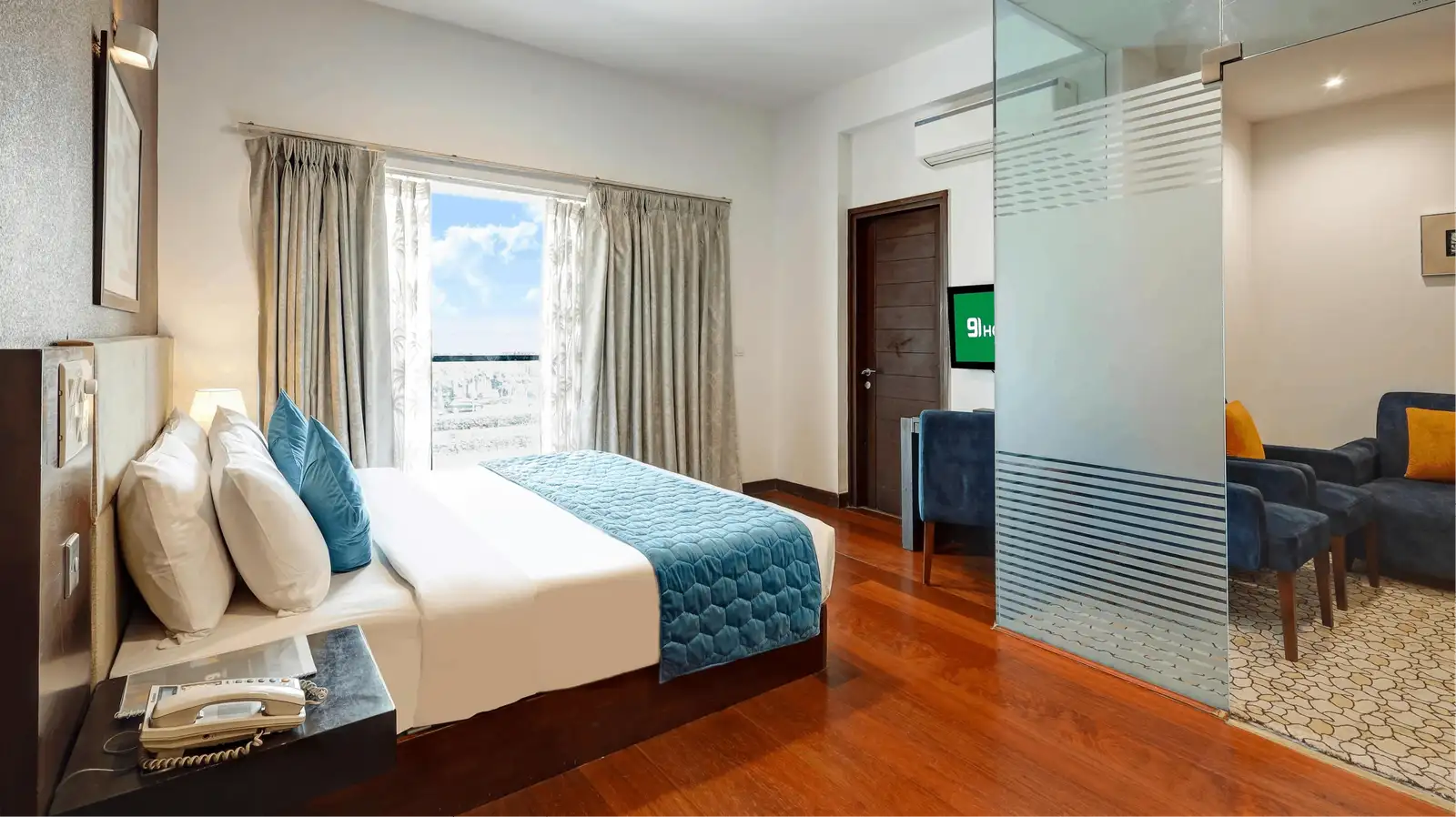 Suite Room 