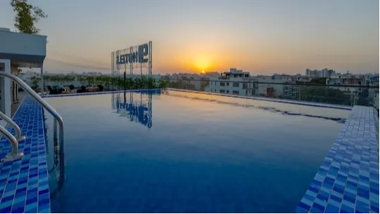 Rooftop Infinity Swimming Pool