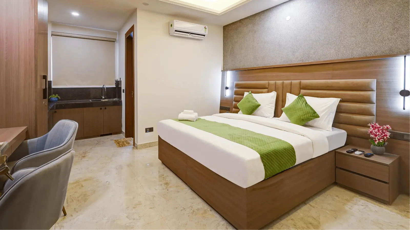 Studio Room With Balcony