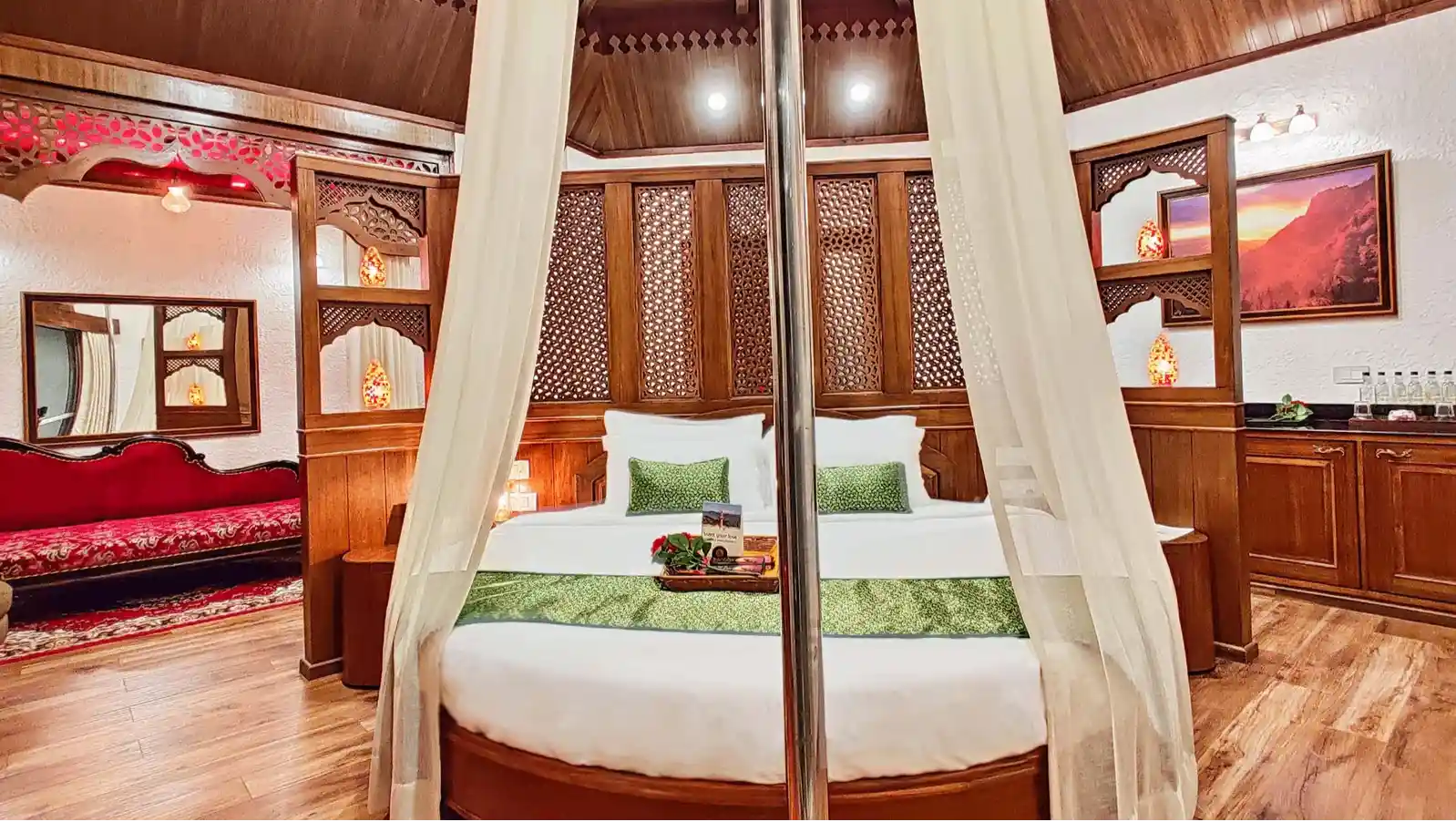 Chaturbhuja Luxury