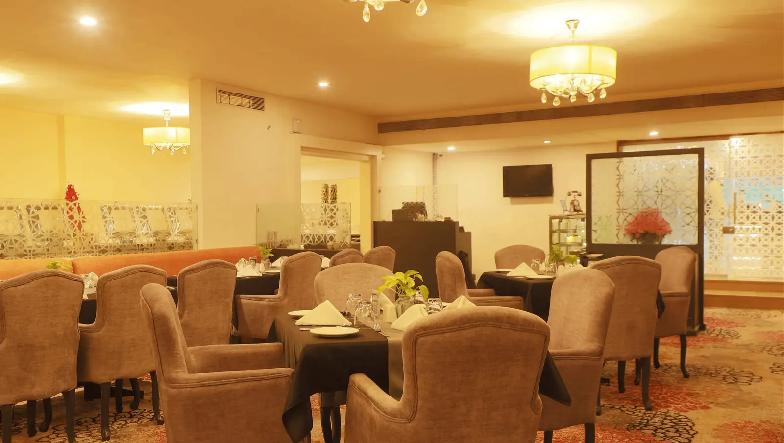 Fine Dine Multi Cuisine