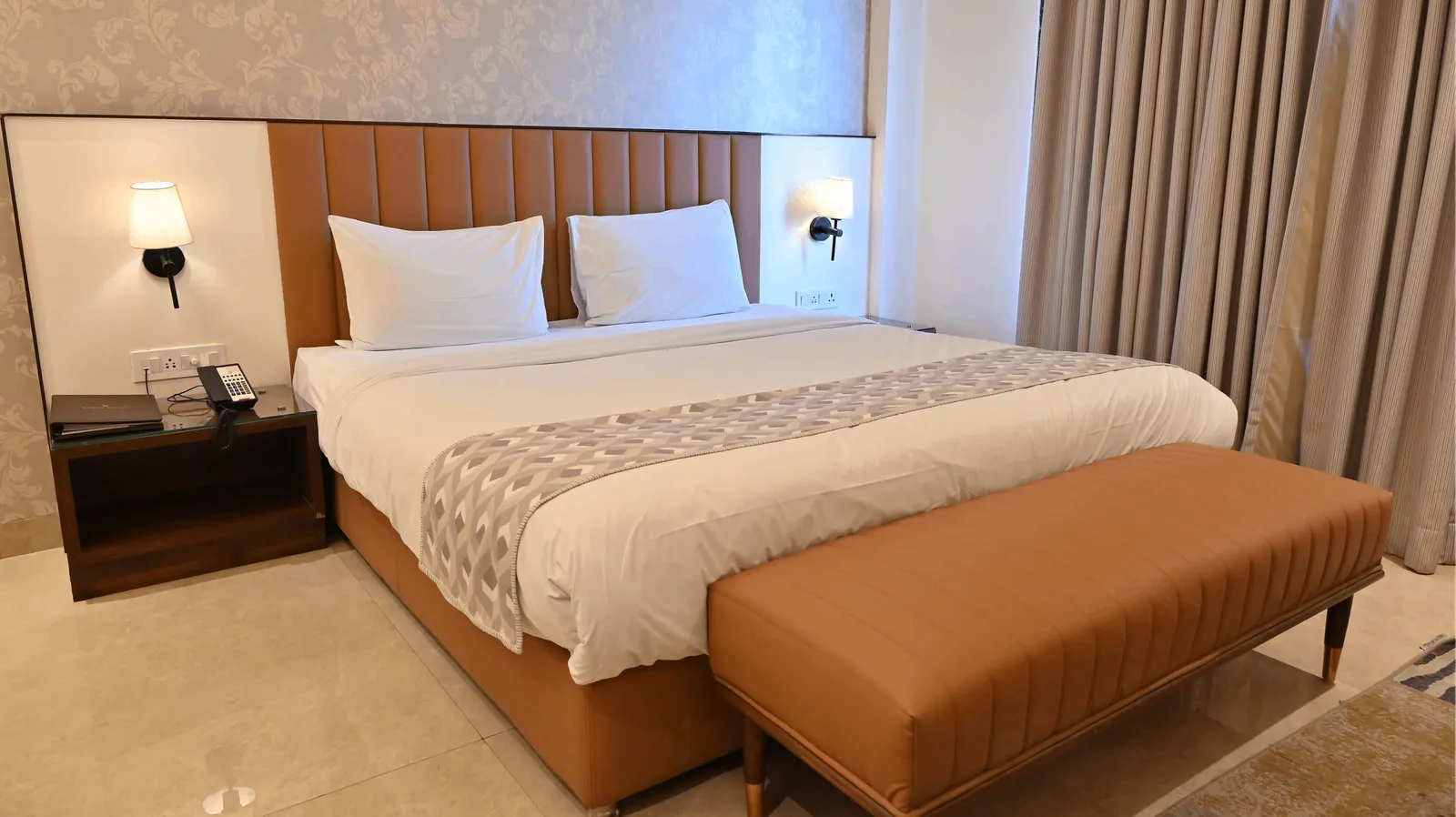 Semi Suite Room Regency