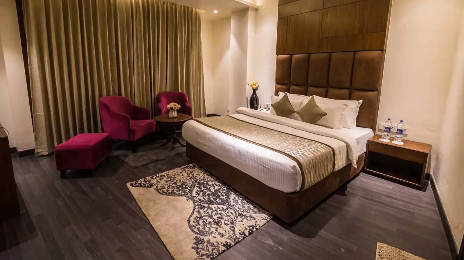  Royal Suite With Jacuzzi