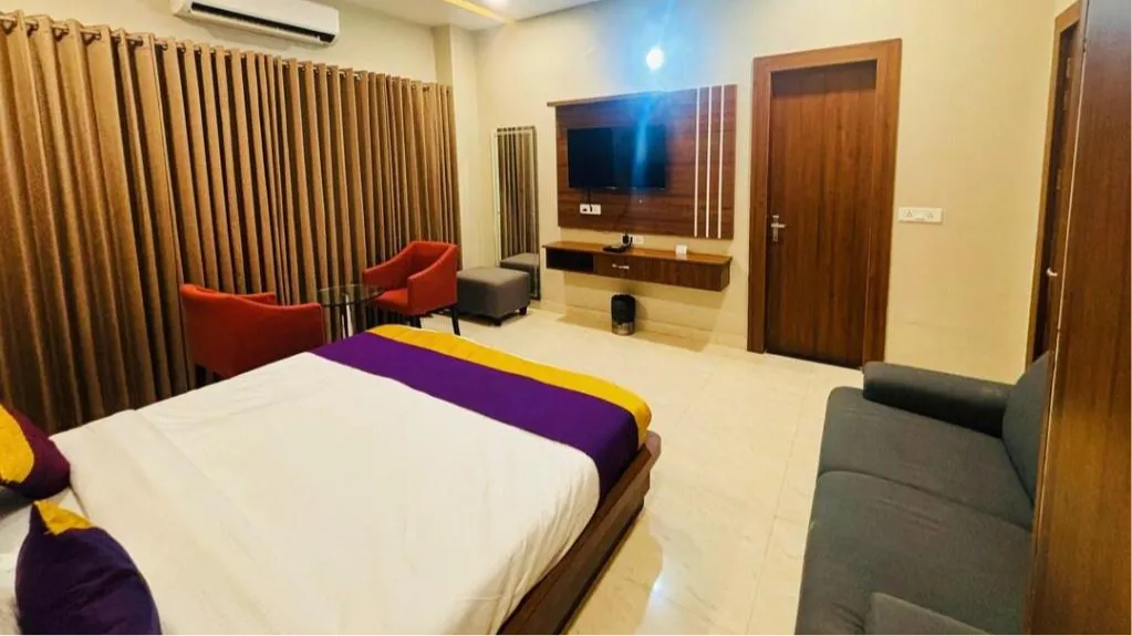 Executive Room