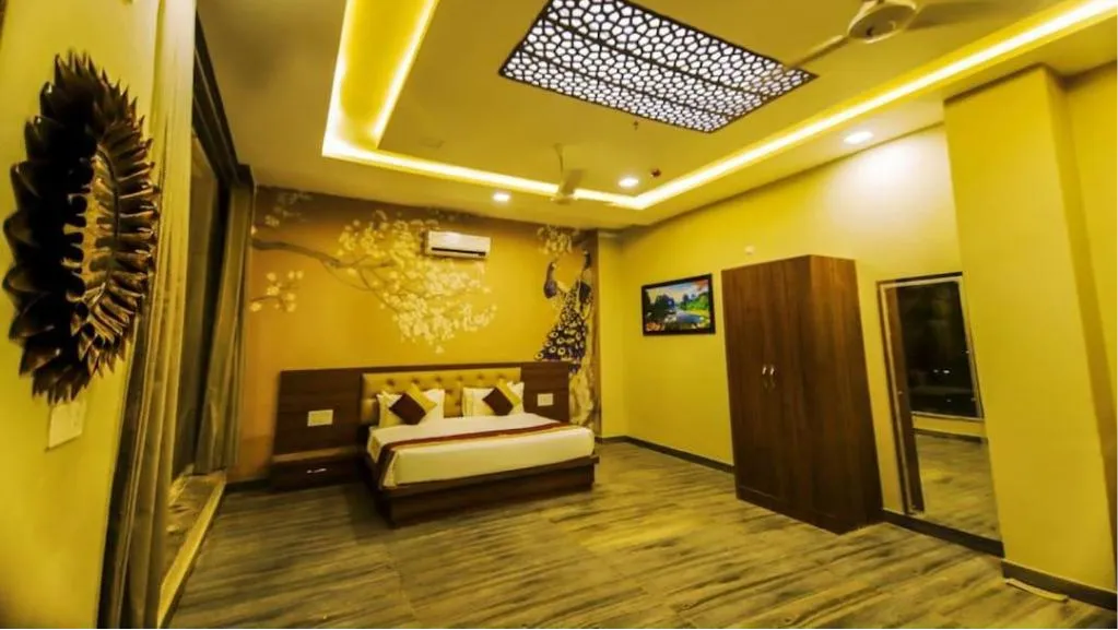 AMAR SUITE ROOM