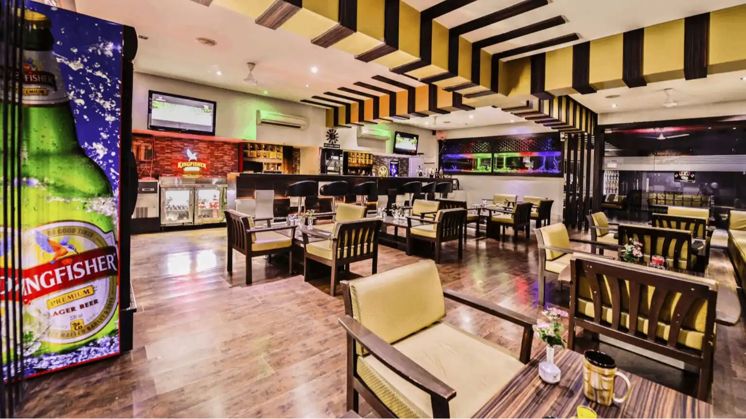 Flames Restaurant & Bar