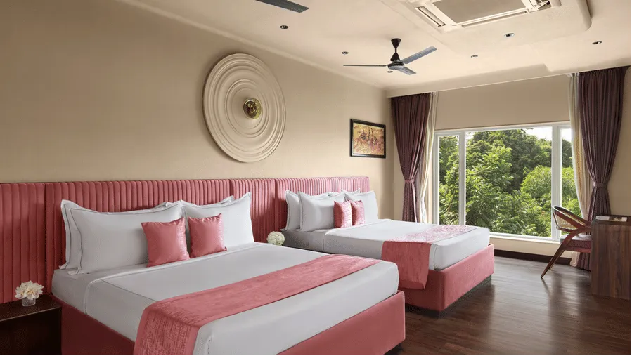 Super Deluxe Family Room