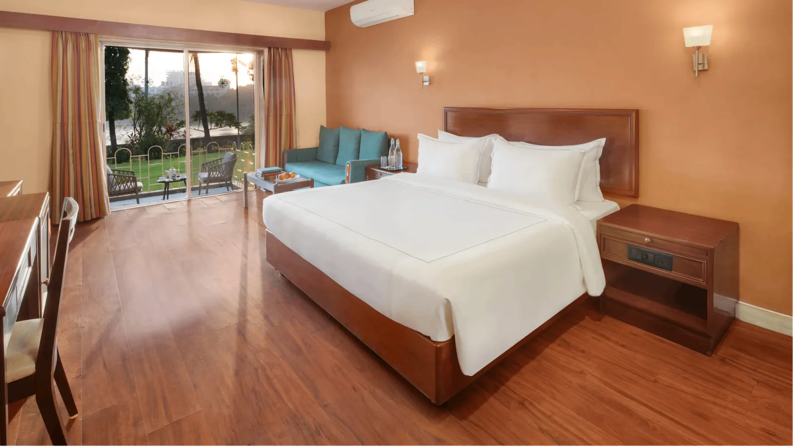 Executive Room