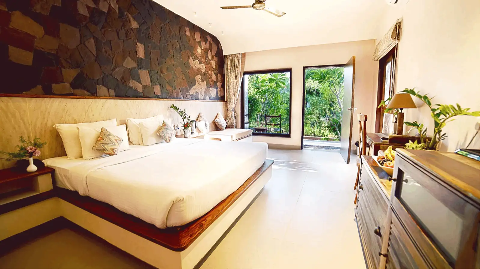 Luxury Cottage with Sit‑Out
